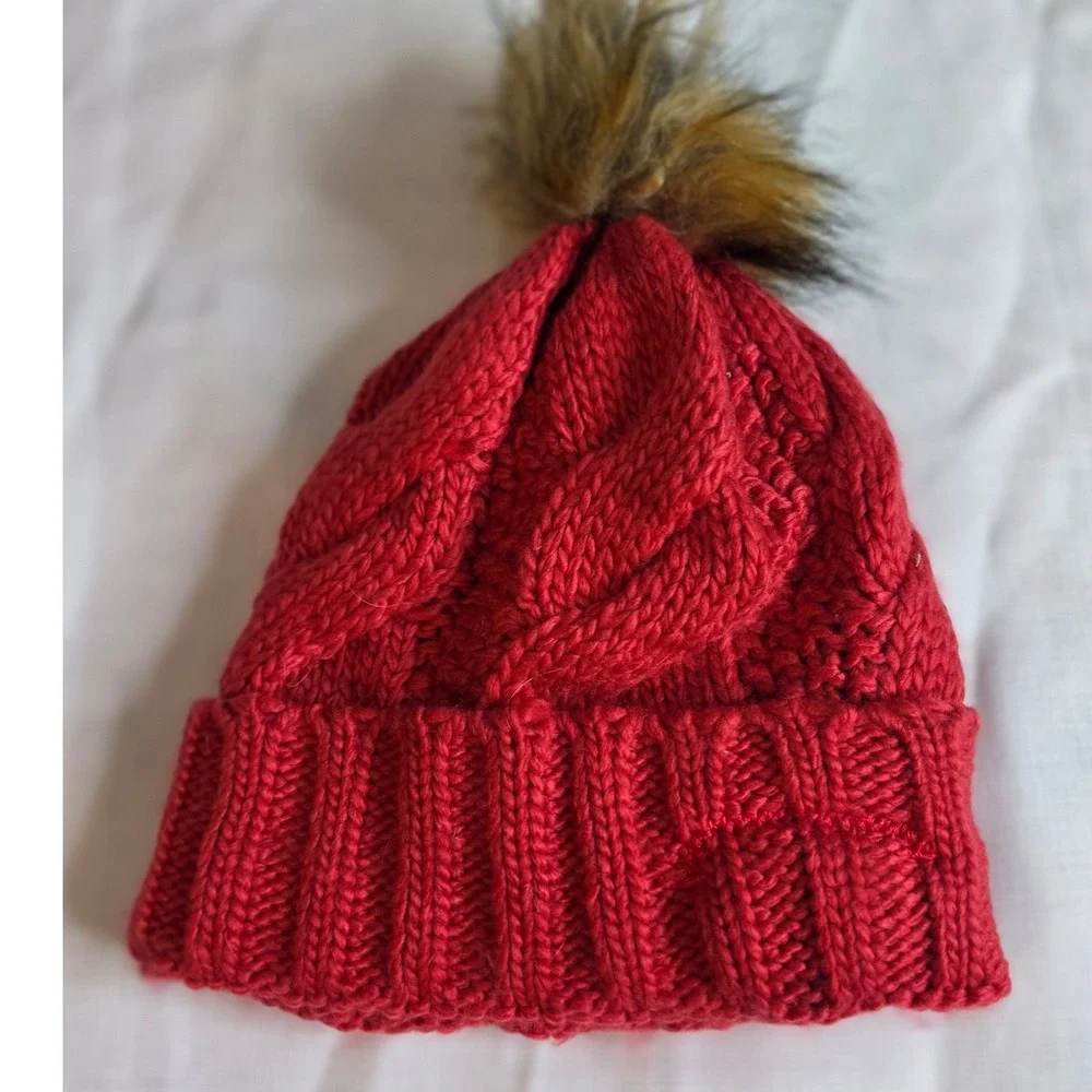 Amyker Bluetooth Beanie Red Cable Knit Wireless Headphone Hat Faux Fur Pom Pom